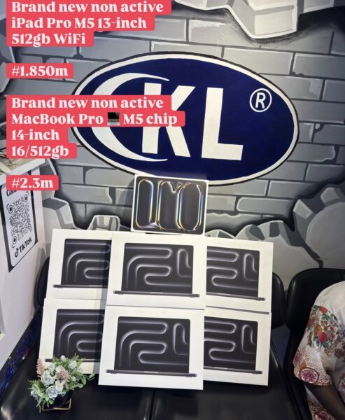 Collins kaylinks phones in Lagos