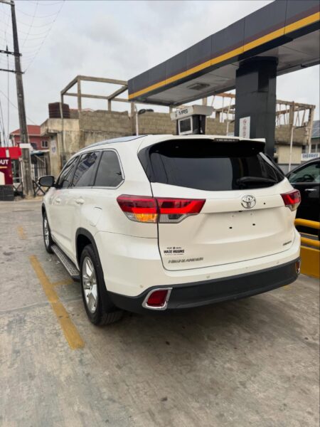 Car Dealership in Lagos