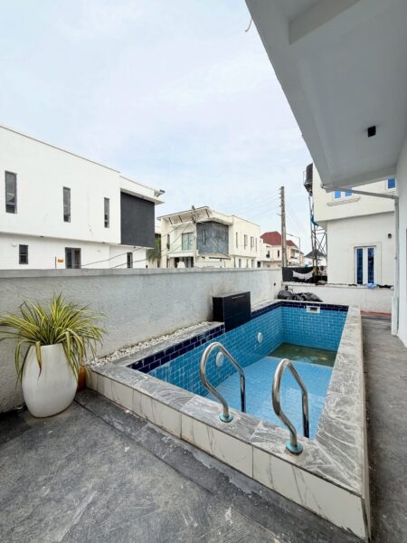 House for sale in Lagos