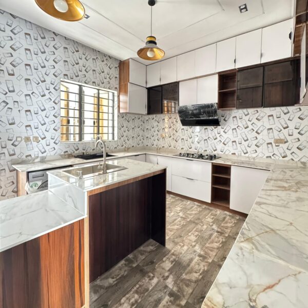 House for sale in Lekki