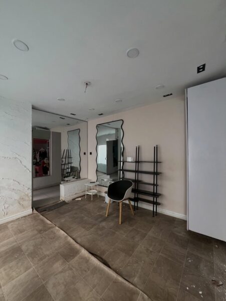 Office/Shop for rent in Lagos