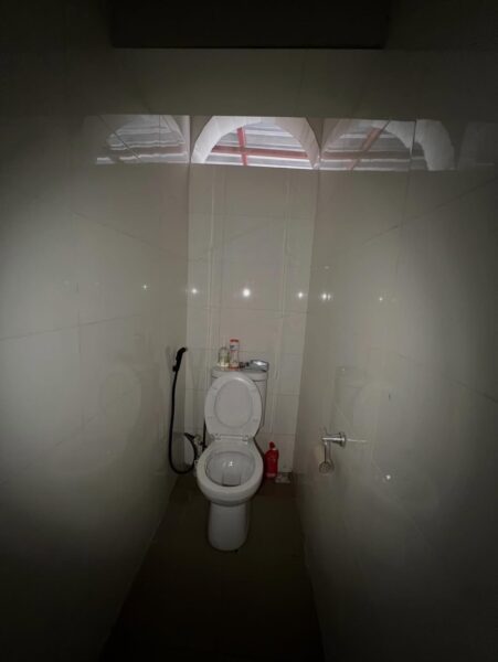 Office/Shop for rent in Lagos