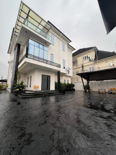 5-Bedroom LUXURY SMART HOME /Automated Triplex with Penthouse for sale in New GRA, Port Harcourt