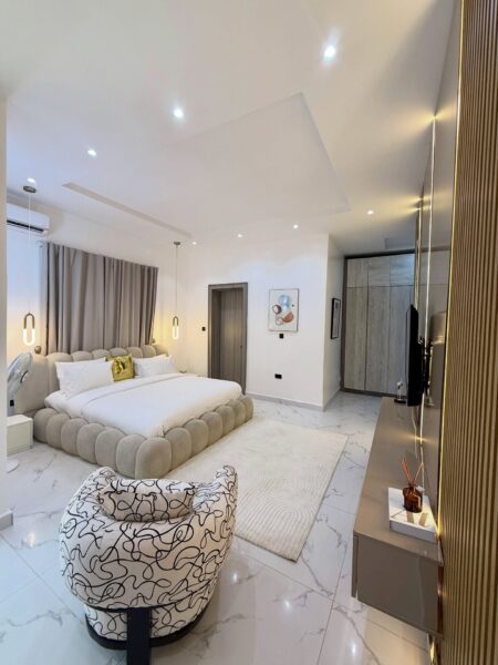 Luxury 2-Bedroom Shortlet Apartment in Jahi, Abuja (Fully Furnished & Serviced)