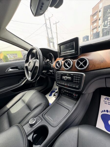 2016 Mercedes-Benz GLA 250 for Sale in Nigeria | Luxury Compact SUV