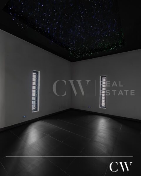 Luxury 5-Bedroom Fully Detached Smart Home for Sale in Ikoyi, Lagos (With Pool, Elevator & Rooftop Terrace)