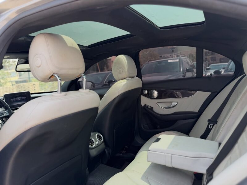 2016 Mercedes-Benz C400 for Sale in Nigeria | Luxury Sedan (Turbocharged, Full Option)