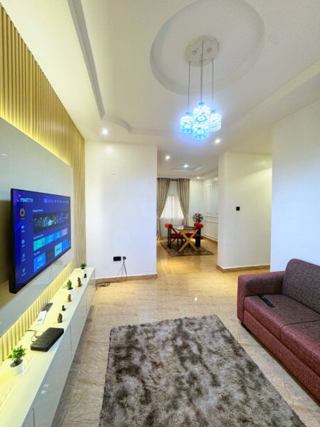 Luxury 1 Bedroom Shortlet Apartment in Jahi Abuja – Fully Furnished | 24hrs Power & Starlink WiFi