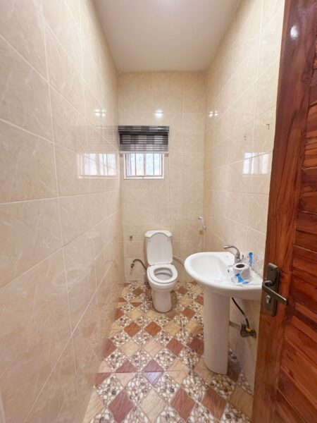 Luxury 1 Bedroom Shortlet Apartment in Jahi Abuja – Fully Furnished | 24hrs Power & Starlink WiFi