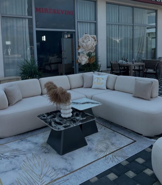 Luxury L-Shape Sofa Set with Ottoman for Sale in Lekki Lagos