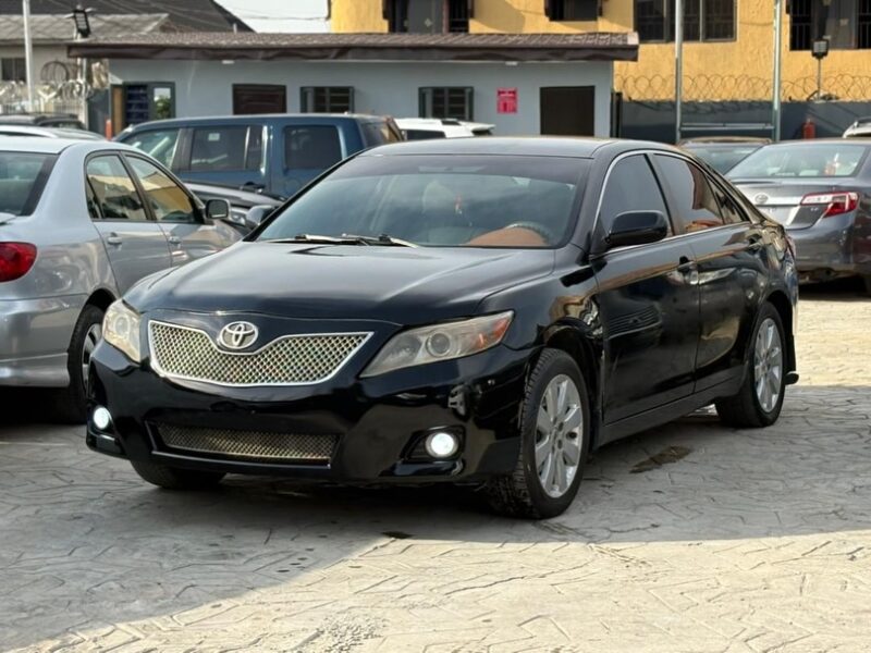 2008 Toyota Camry LE for Sale in Lagos (Clean Interior, Buy & Drive)