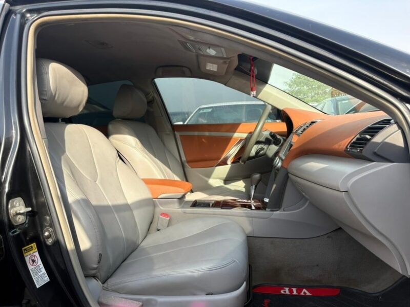 2008 Toyota Camry LE for Sale in Lagos (Clean Interior, Buy & Drive)
