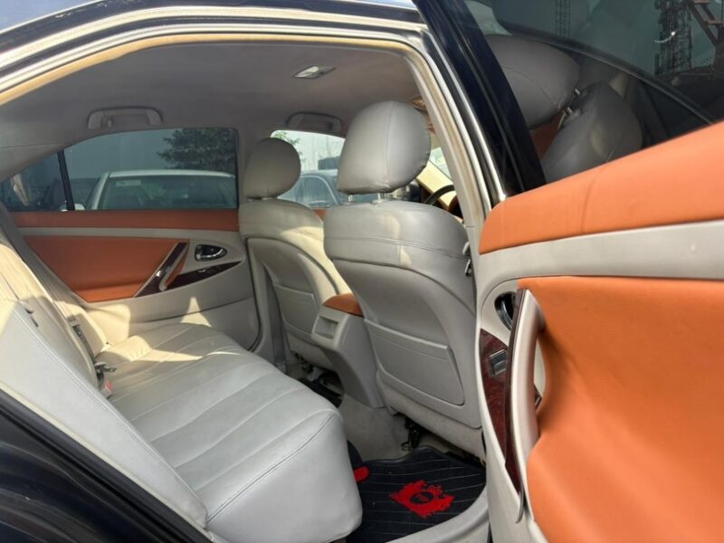 2008 Toyota Camry LE for Sale in Lagos (Clean Interior, Buy & Drive)