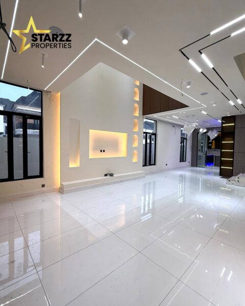 Luxury 5 Bedroom Detached House with Swimming Pool for Sale in Orchid, Lekki