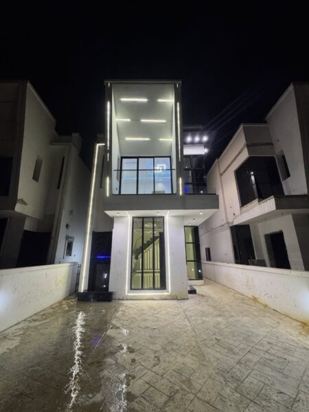 4 Bedroom Duplex for Sale in Alakahia Port Harcourt | Luxury Home with CCTV & Fitted Kitchen