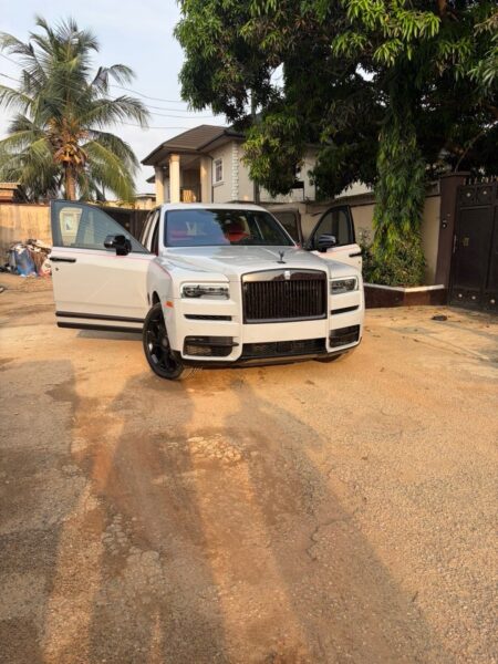 2022 Rolls-Royce Phantom for Sale in Nigeria – Ultra Luxury Sedan (Foreign Used)