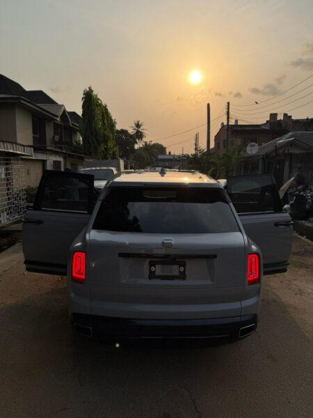 2022 Rolls-Royce Phantom for Sale in Nigeria – Ultra Luxury Sedan (Foreign Used)