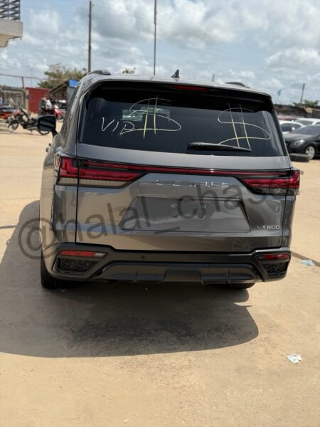 Foreign Used Lexus LX 600 F-Sport 2023/2024 for Sale in Abuja – Low Mileage Luxury SUV