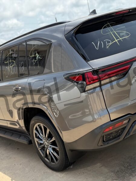 Foreign Used Lexus LX 600 F-Sport 2023/2024 for Sale in Abuja – Low Mileage Luxury SUV