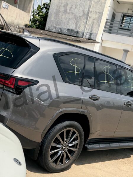 Foreign Used Lexus LX 600 F-Sport 2023/2024 for Sale in Abuja – Low Mileage Luxury SUV