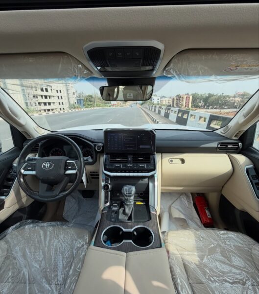 Brand New Toyota Land Cruiser LC300 VX 2024 for Sale in Abuja – Luxury SUV
