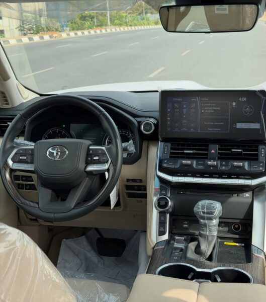 Brand New Toyota Land Cruiser LC300 VX 2024 for Sale in Abuja – Luxury SUV