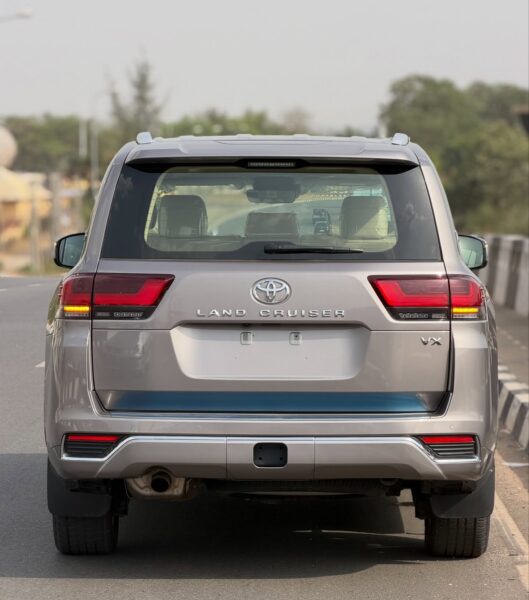 Brand New Toyota Land Cruiser LC300 VX 2024 for Sale in Abuja – Luxury SUV