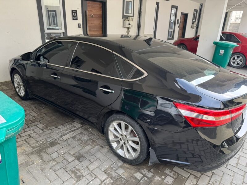 2013 Toyota Avalon Limited (Registered) – Keyless Entry, Sunroof, Clean Interior | Lagos