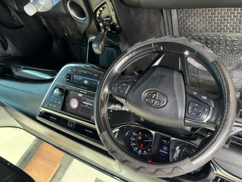 2013 Toyota Avalon Limited (Registered) – Keyless Entry, Sunroof, Clean Interior | Lagos