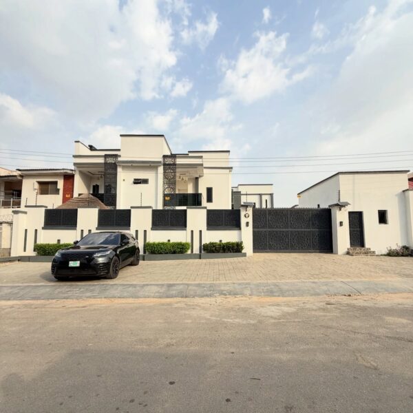 Multi-Unit Investment Property in Gwarinpa Abuja – 4BR Duplex + 2 Terrace Units with BQ