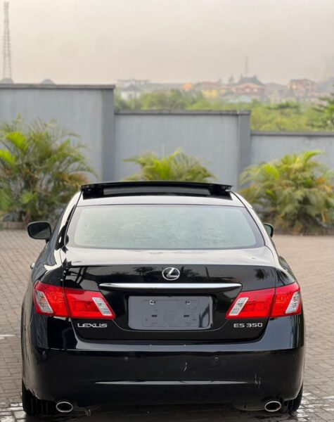 2009 Lexus ES350 (Tokunbo) – Panoramic Roof, Full Option, Black Interior