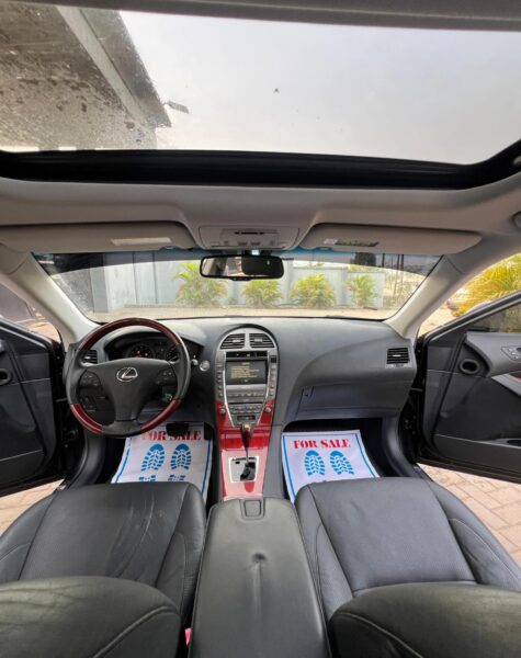 2009 Lexus ES350 (Tokunbo) – Panoramic Roof, Full Option, Black Interior