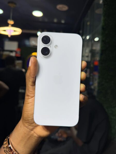 iPhone 16 128GB White – Clean, Physical SIM, 89% Battery (Abuja)