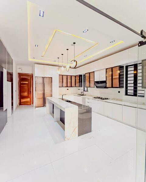 5 Bedroom Detached Luxury House for Sale in Lekki Ikota Lagos – Newly Built with Modern Features