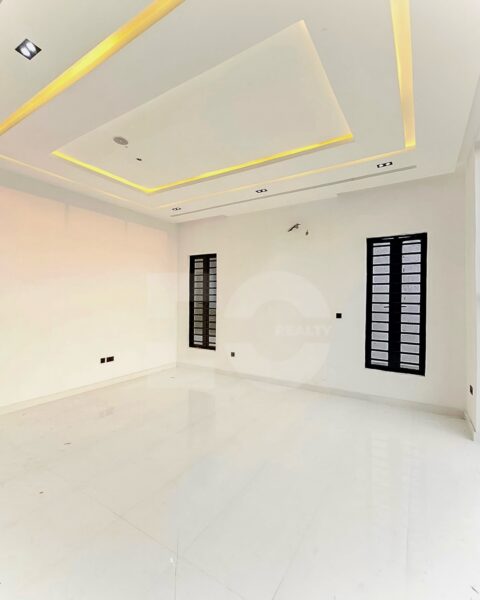 5 Bedroom Detached Luxury House for Sale in Lekki Ikota Lagos – Newly Built with Modern Features