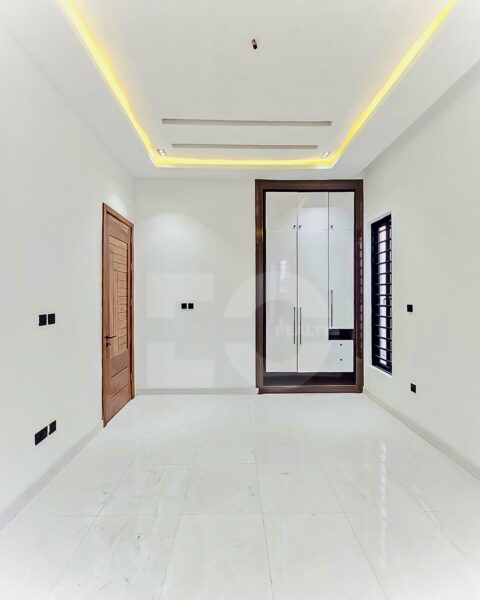 5 Bedroom Detached Luxury House for Sale in Lekki Ikota Lagos – Newly Built with Modern Features