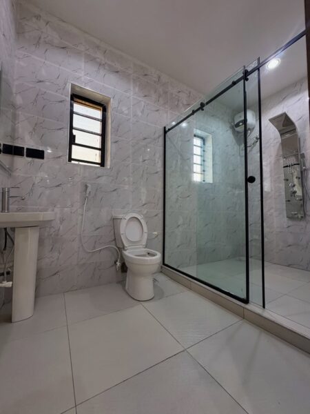 Furnished 5 Bedroom Duplex with Swimming Pool for Sale in Port Harcourt