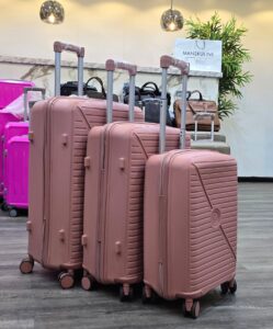 3-in-1/4-in-1 Travel Luggage Set (The England Set) For Sale in Lagos