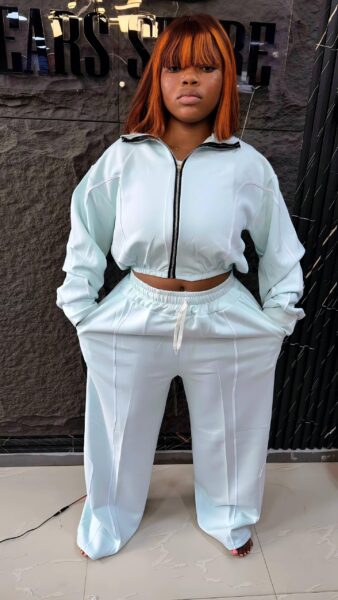 Unisex 2-Piece Travel Tracksuit Set For sale in Lagos