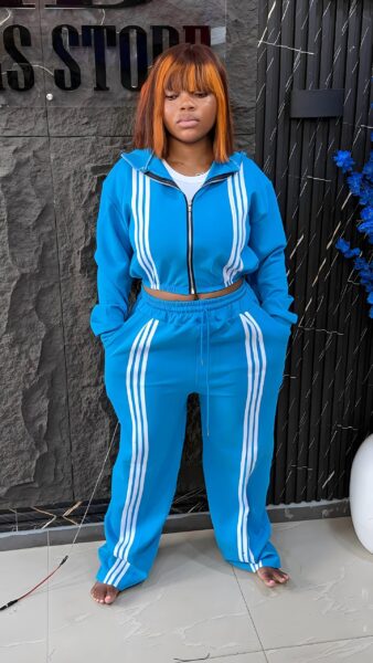 Unisex 2-Piece Travel Tracksuit Set For sale in Lagos