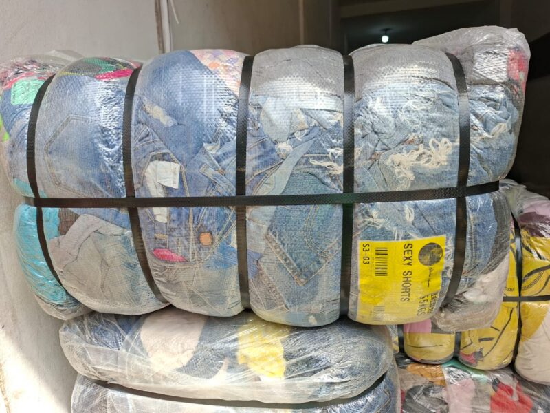 London used clothes both adults and children available in balles and retail