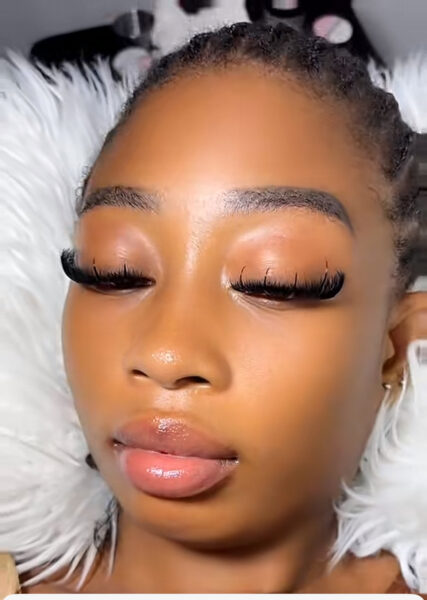 Cluster lash tech and hairstylist