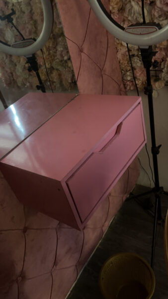 Makeup Chair/Drawers For Sale in Iyana Ipaja Lagos