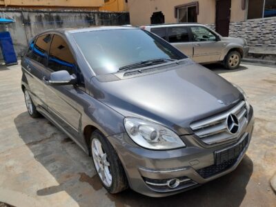 Tokunbo 2009 Mercedes Benz B200 Automatic for Sale in Lagos