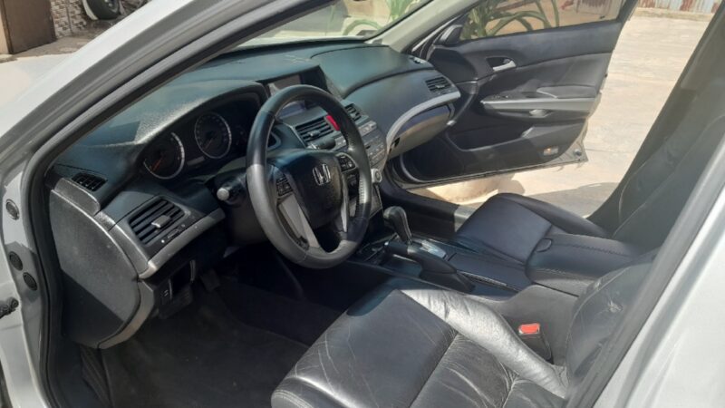 Foreign Used (Tokunbo) 2010 Honda Accord Full Option for Sale in Lagos