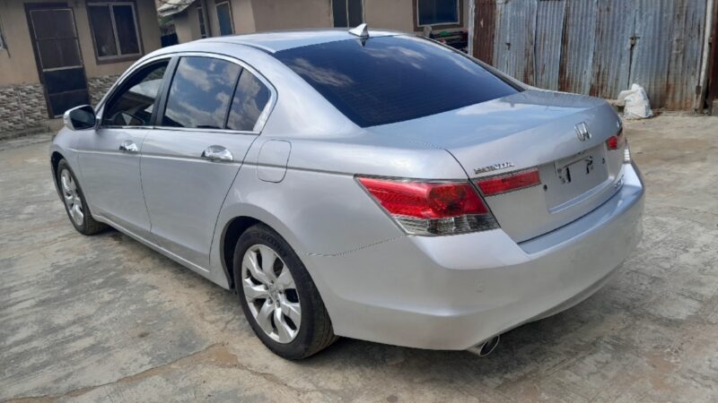 Foreign Used (Tokunbo) 2010 Honda Accord Full Option for Sale in Lagos