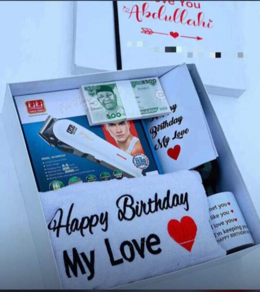 Professional Graphic Designer & Printing Services